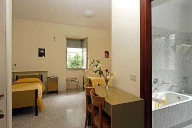 Casa Nostra Signora Hotel Isola Farnese Kültér fotó