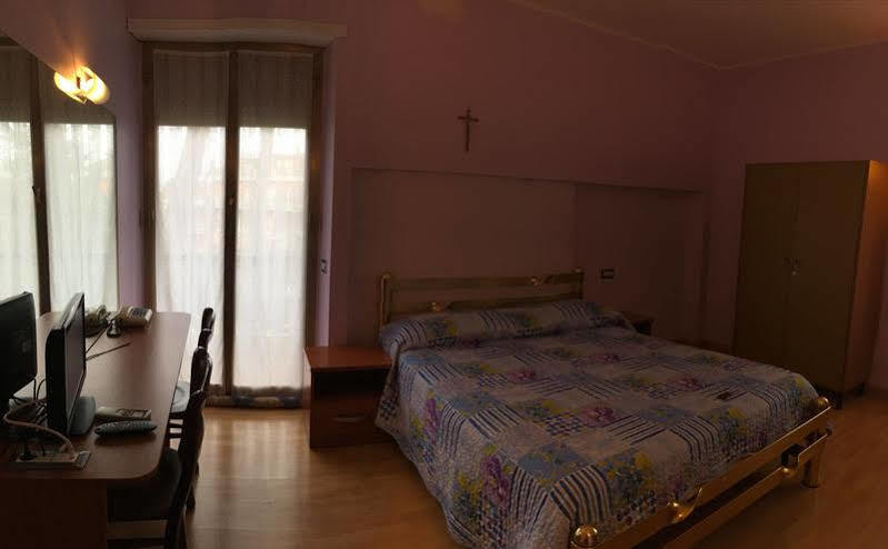 Casa Nostra Signora Hotel Isola Farnese Kültér fotó